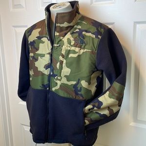North Face Camo Fleece jacket size Large